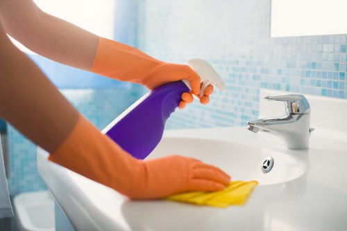 Local floor cleaning service for Brentford flats and apartments